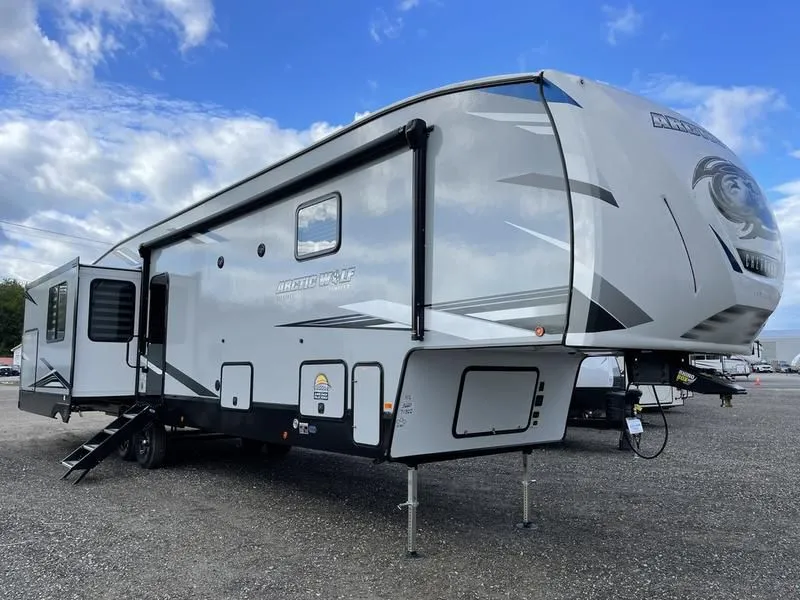 2022 Forest River RV  Cherokee Arctic Wolf 3660SUITE