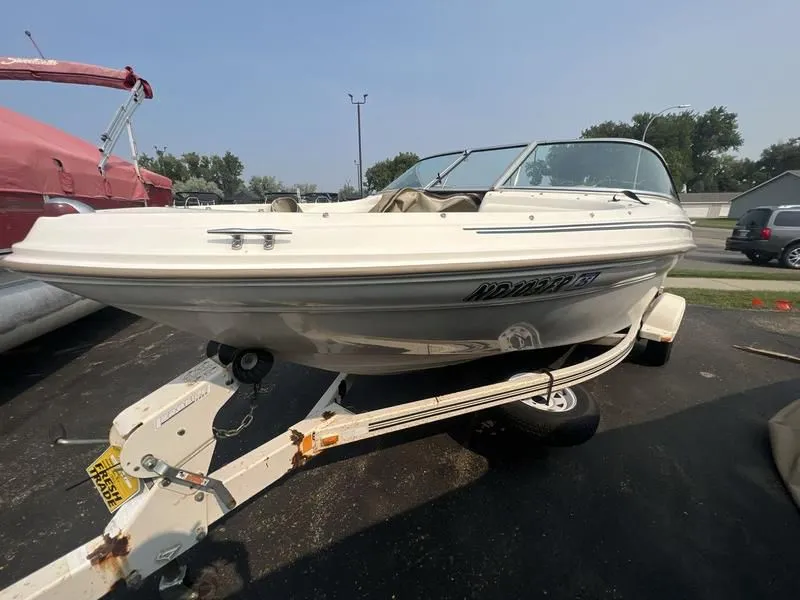 2001 Sea Ray 180BR