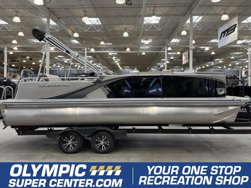 2023 Legend Boats Q-Series Dual Lounge Sport Pro