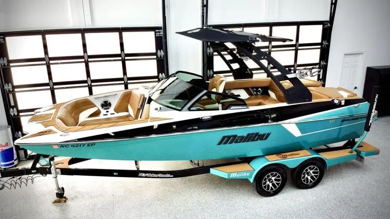 2020 Malibu Boats 22 MXZ