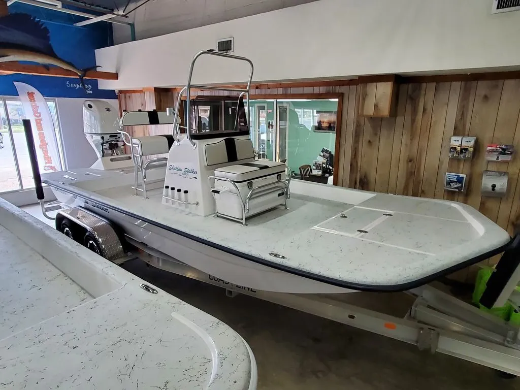 2023 Shallow Stalker Boats CAT-204 Deluxe