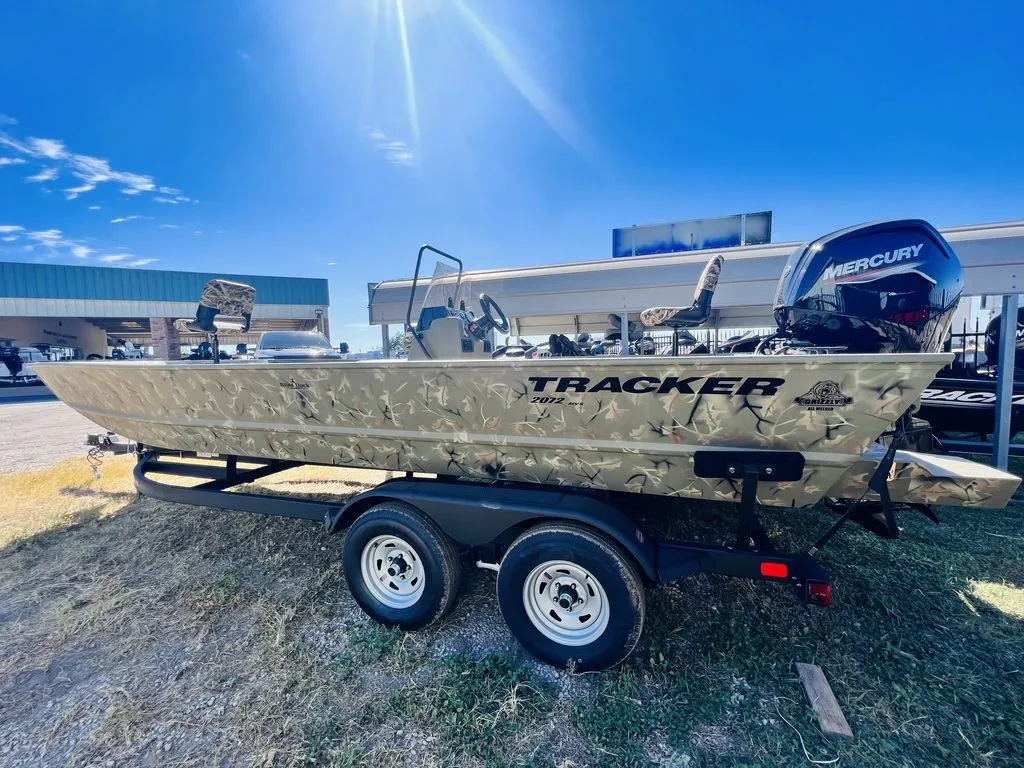 2024 Tracker Boats GRIZZLY 2072 CC