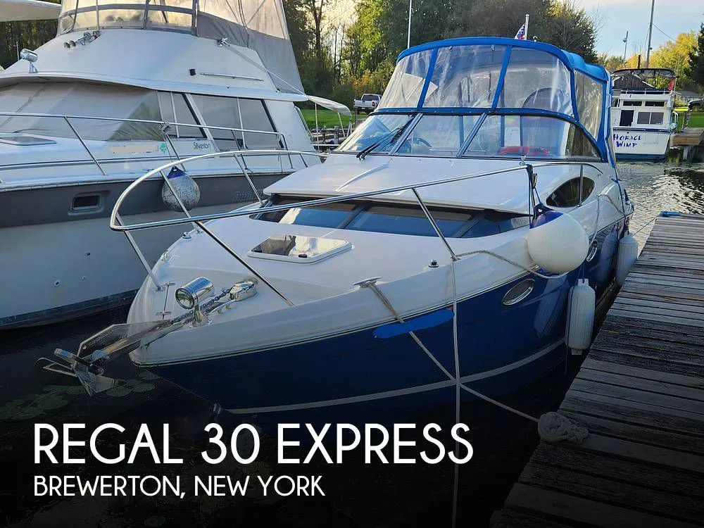 2016 Regal 30 Express in Brewerton, NY