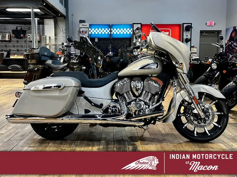 2022 Indian Motorcycle Chieftain Limited Silver Quartz Metallic