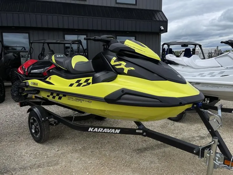 2023 Yamaha Waverunners VX Cruiser HO with Audio in Ile des Chênes, MB