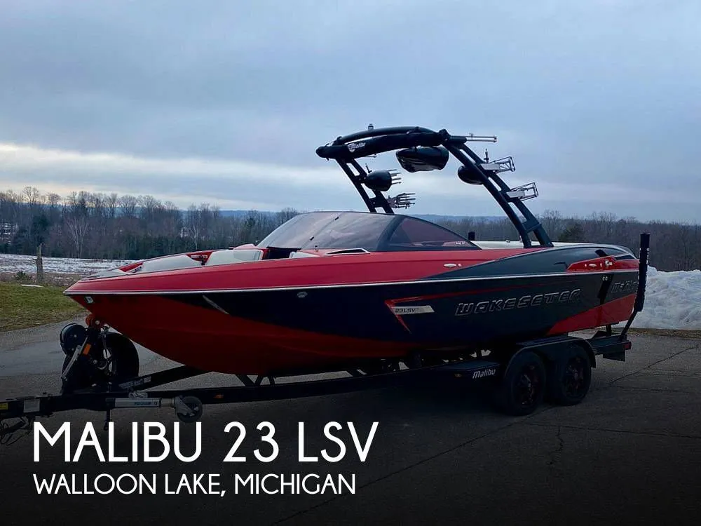 2015 Malibu 23 LSV in Walloon Lake, MI