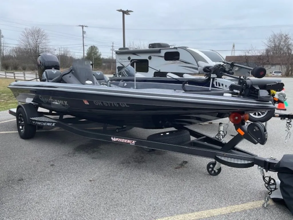 2023 Phoenix Bass Boats 818 PRO in New Franklin, OH