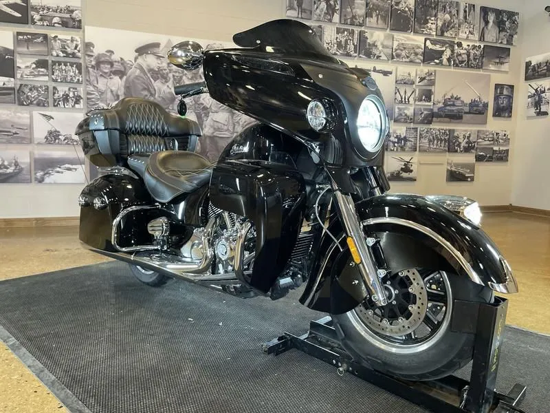 2018 Indian Motorcycle Roadmaster ABS Thunder Black