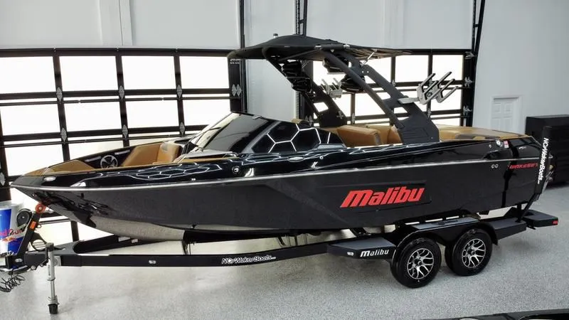 2020 Malibu Boats 23 LSV in Broadway, NC