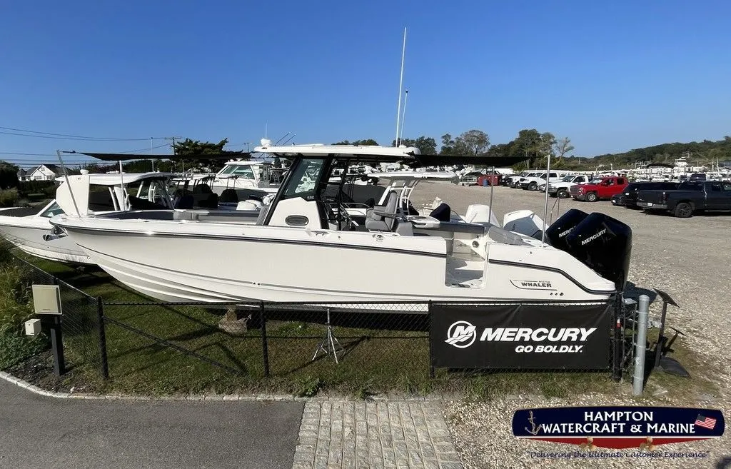 2024 Boston Whaler 330 Outrage in Eastport, NY