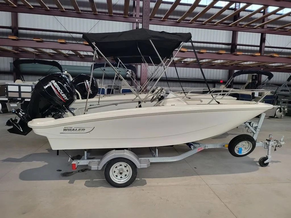 2024 Boston Whaler 130 Super Sport