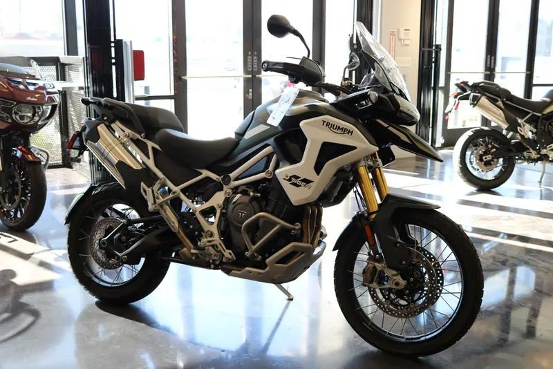 2023 Triumph Tiger 1200 Rally Pro Matte Khaki Green