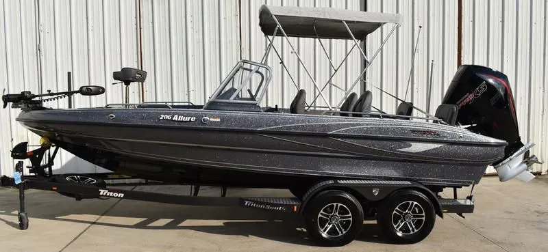 2023 Triton Boats 206 Allure