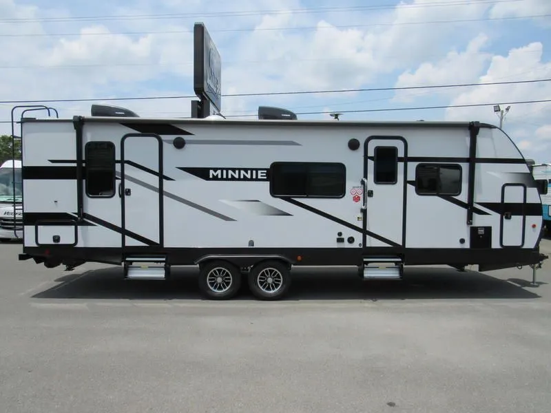 2023 Winnebago Minnie 2832FK