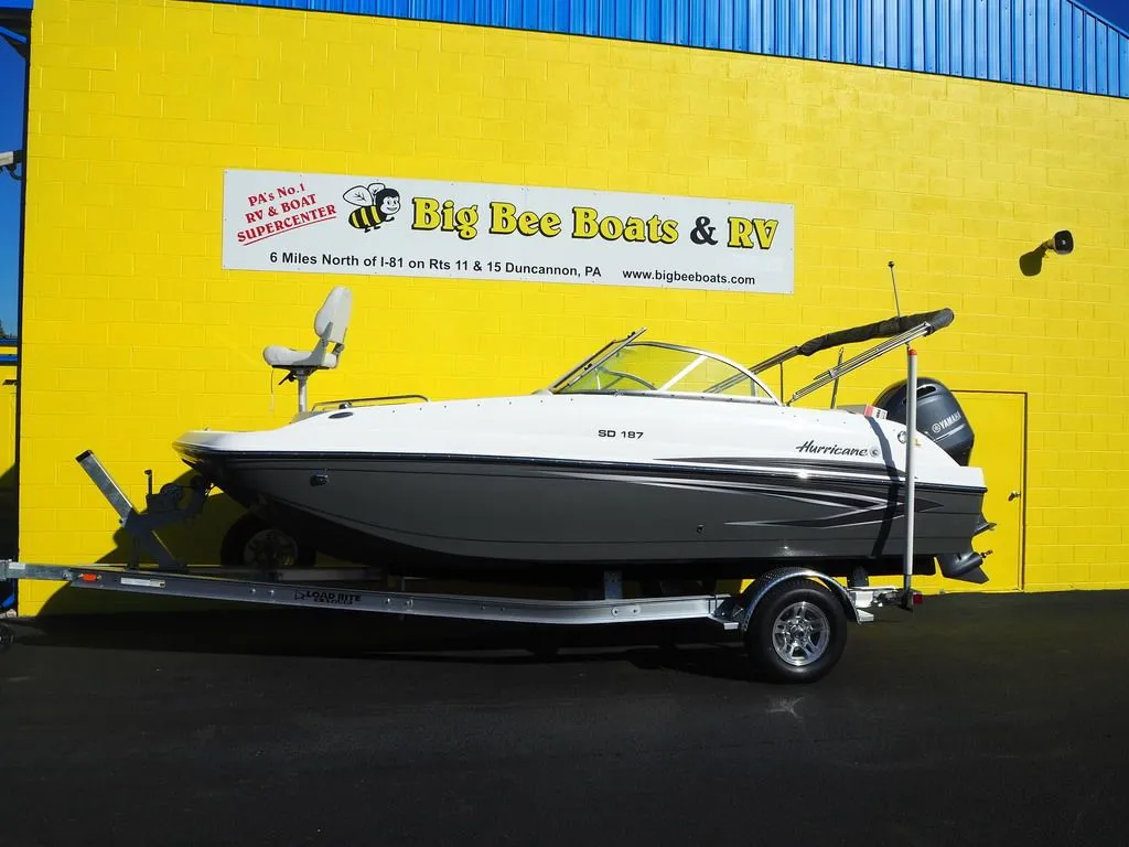 2023 Hurricane SunDeck 187 OB