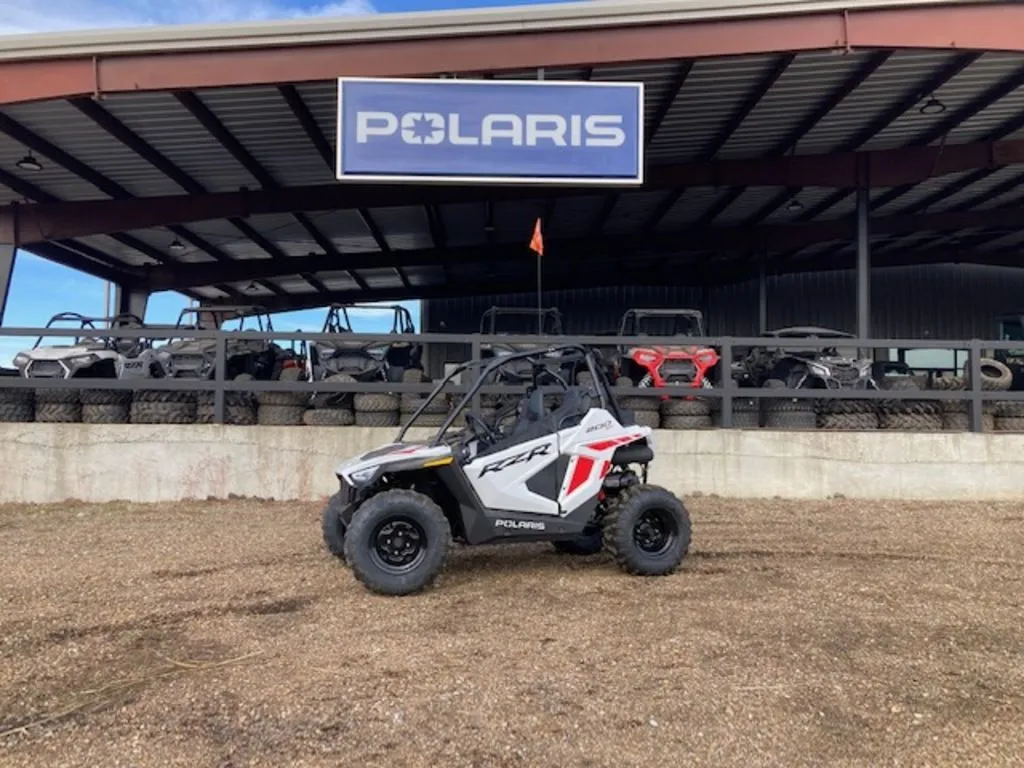 2022 Polaris RZR 200 EFI