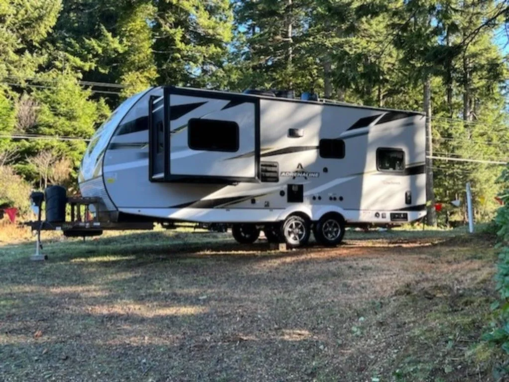 2024 Coachmen ADRENALINE 21' TOY HAULER W/SLIDE