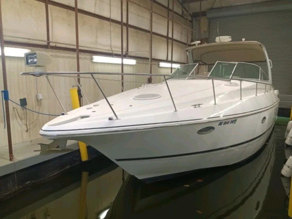 2002 Cruiser Yachts 3672