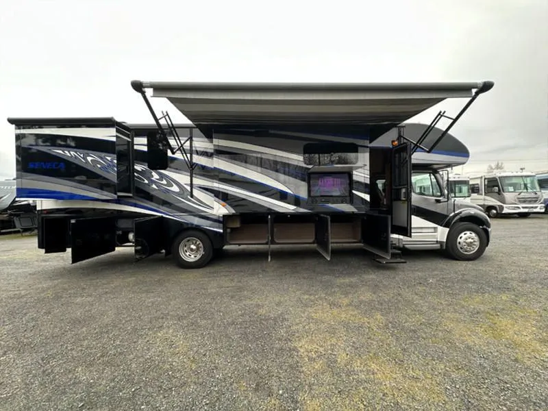 2018 Jayco Seneca 37TS