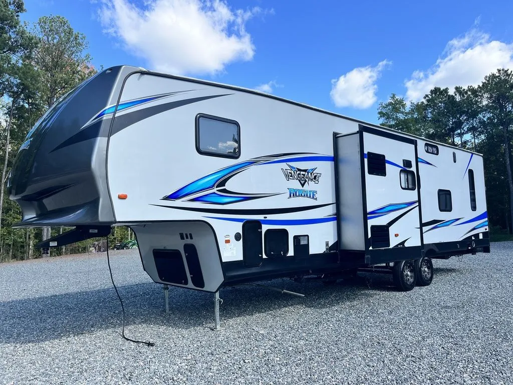 2019 Forest River Vengeance Rogue 324A13