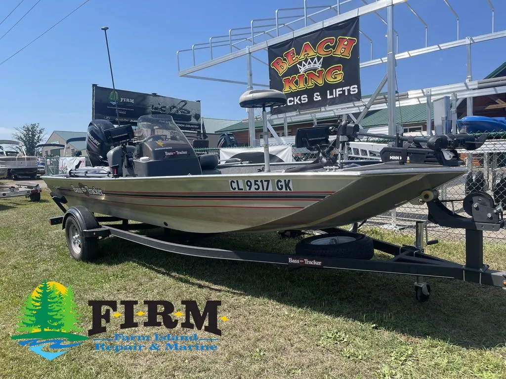 2019 Tracker Boats BASS TRACKER Classic in Aitkin, MN