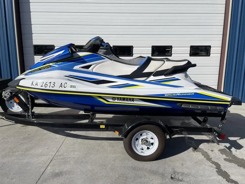 2019 Yamaha Waverunners VXR