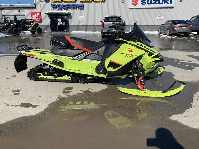 2020 Ski-Doo Renegade X-RS Rotax 850 E-TEC Q. Ad. Ice Ripper XT 1.25 Green