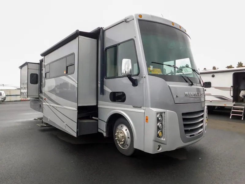 2016 Winnebago Sightseer 33C