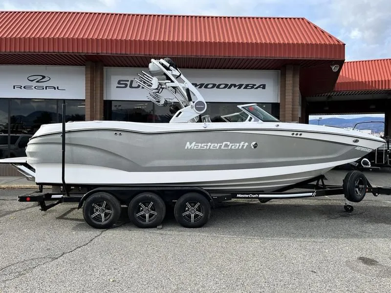 2021 MasterCraft X24