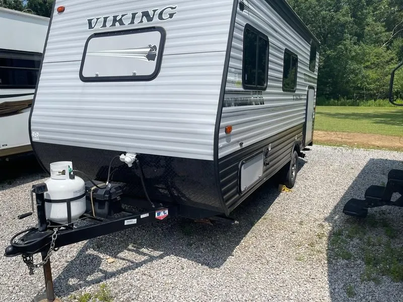 2019 Forest River Viking 17bh