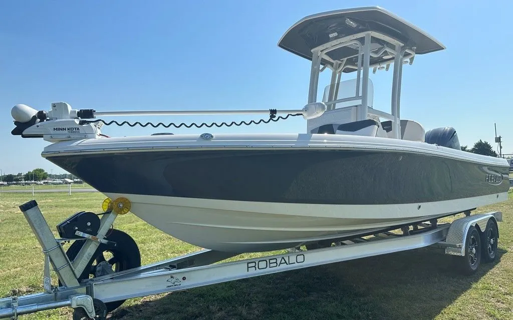 2023 Robalo 226 Cayman in Lewisville, TX