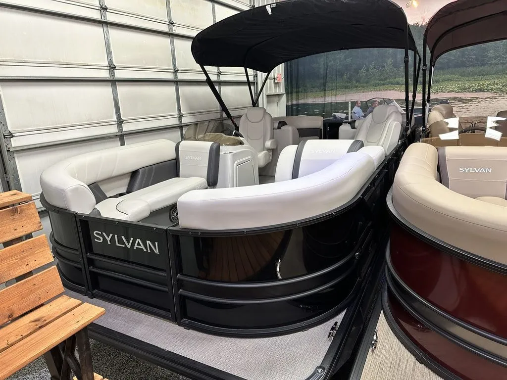 2023 Sylvan X3 LZ Tritoon - Yamaha 115hp - Layaway Program Going On Now!