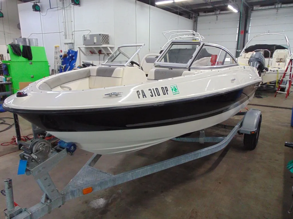 2015 Bayliner 185 Bowrider in Quakertown, PA