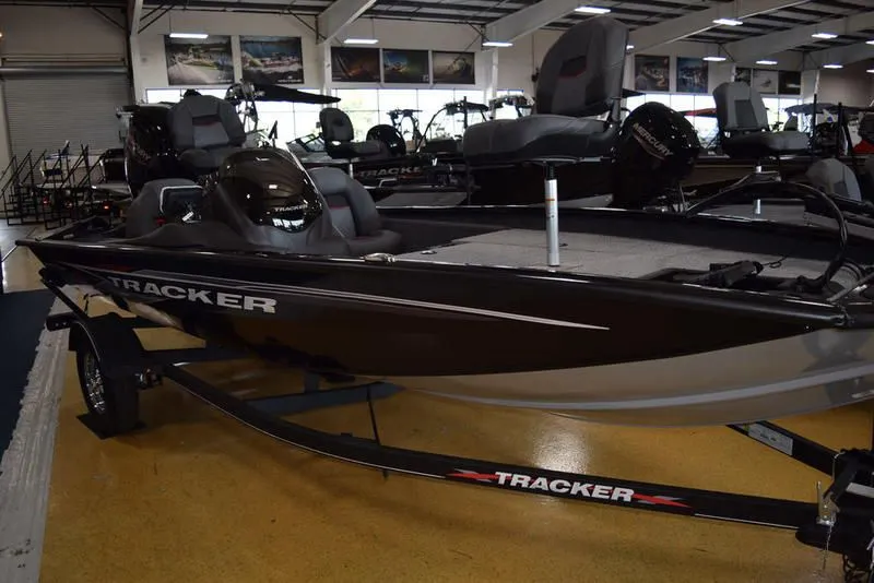 2023 Tracker Boats PRO TEAM 175 TXW