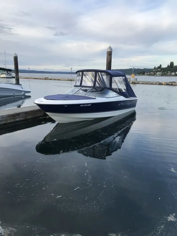 2007 Bayliner DISCOVERY 215