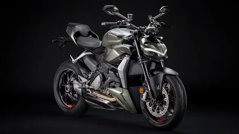 2024 Ducati Streetfighter V2 Storm Green