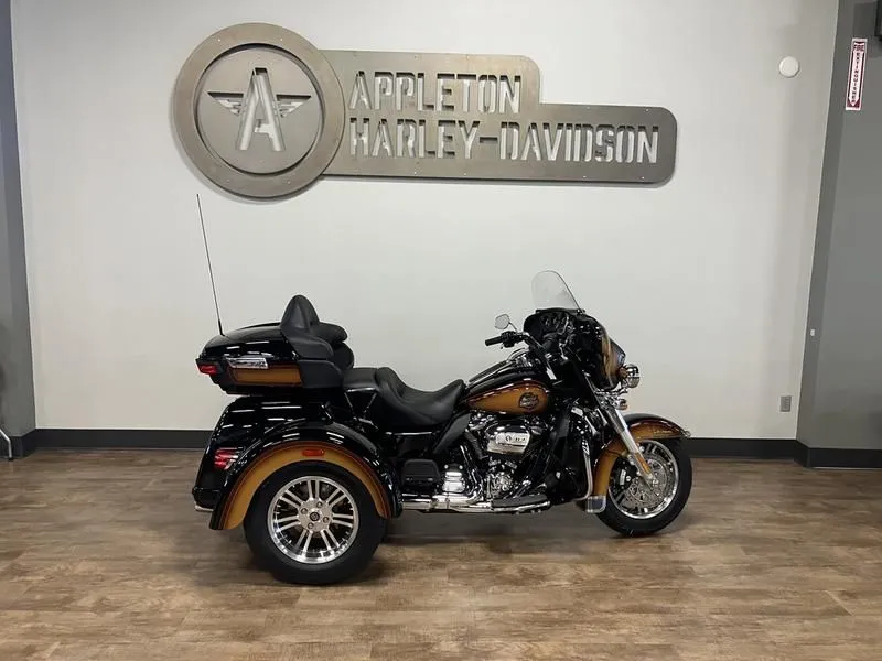 2024 Harley-Davidson FLHTCUTG - Tri Glide Ultra