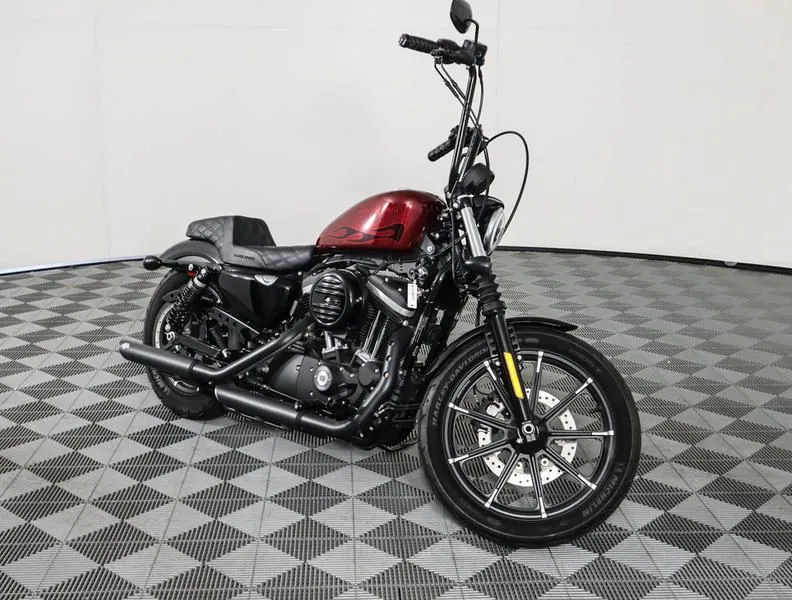 2017 Harley-Davidson XL883N - Iron 883