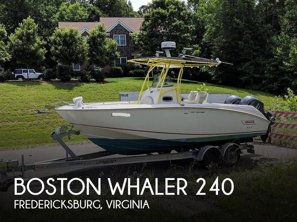 2004 Boston Whaler 240 Outrage