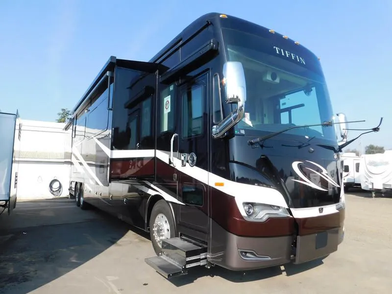 2023 Tiffin Motorhomes Allegro Bus 45FP