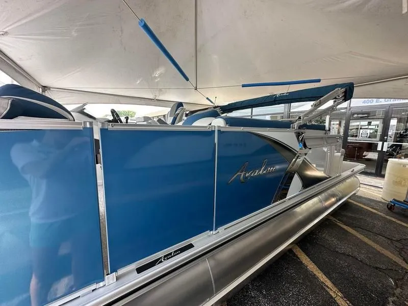 2024 Avalon LSZ Cruise Rear Bench 2185