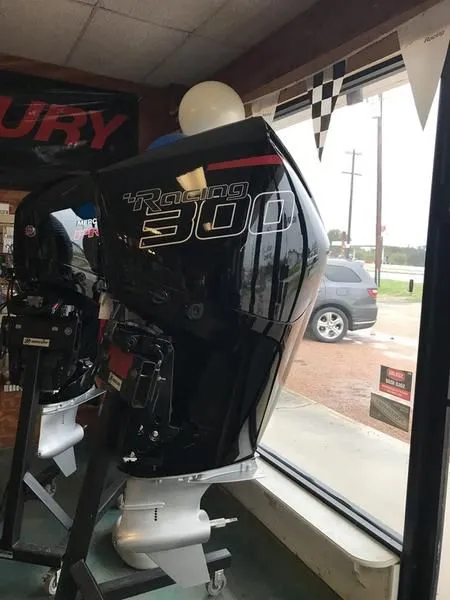 2024 Mercury Racing 300R / SportMaster 1.75 in Granite Shoals, TX