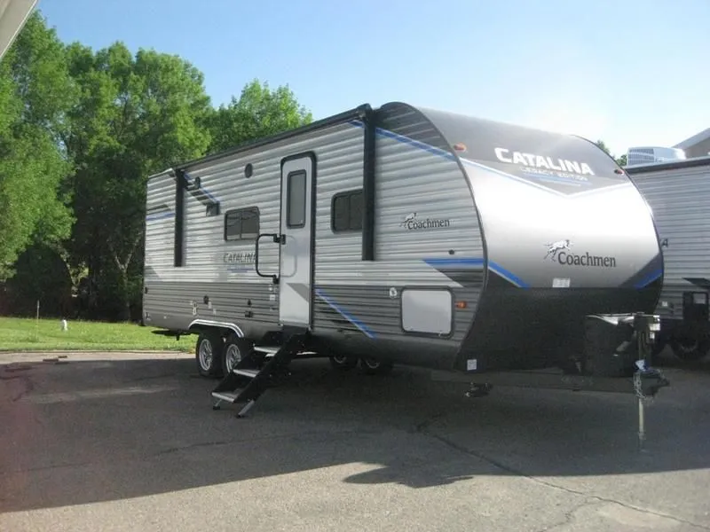 2022 Coachmen Catalina Legacy Edition 243RBS