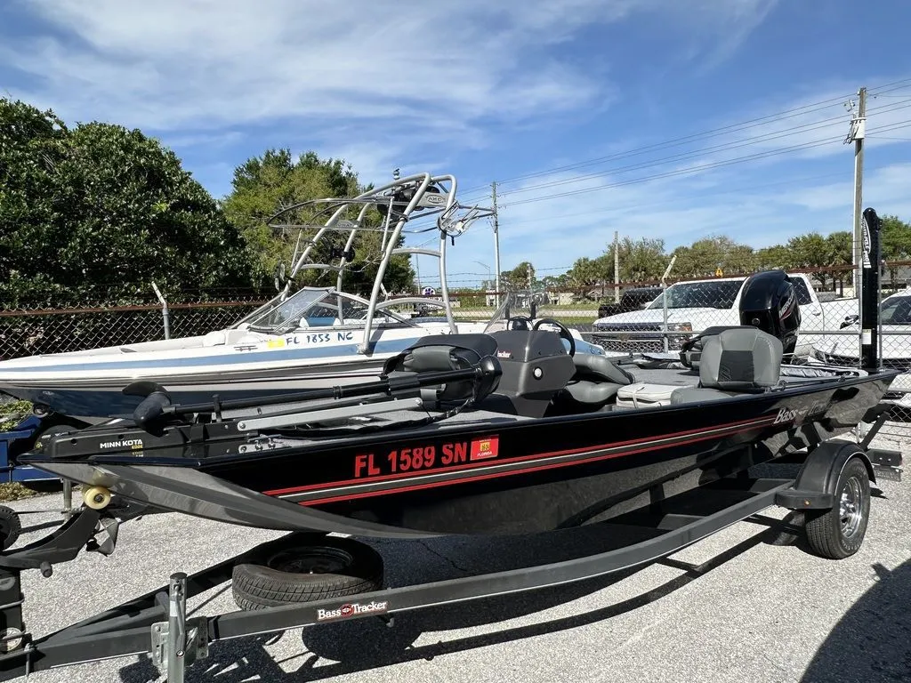 2020 Tracker Boats BASS TRACKER Classic XL