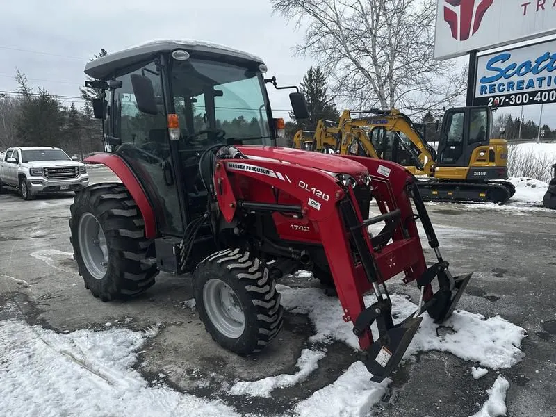 2017 Pre-Owned Massey Ferguson  1742 Hydrostatic Tractor with Cab & 41 HP