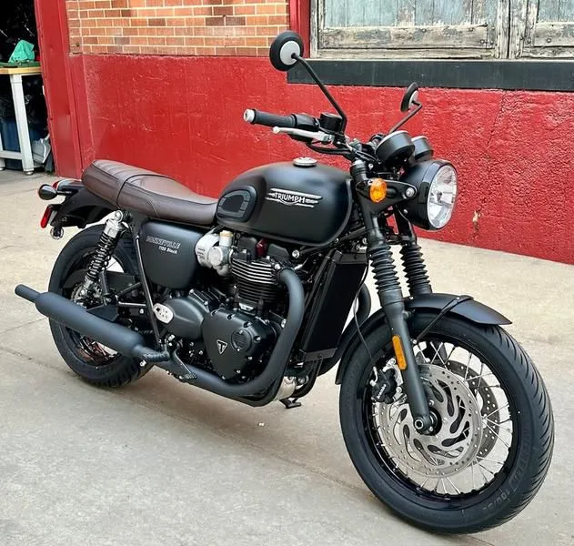 2024 Triumph Bonneville T120 Black Stealth Edition