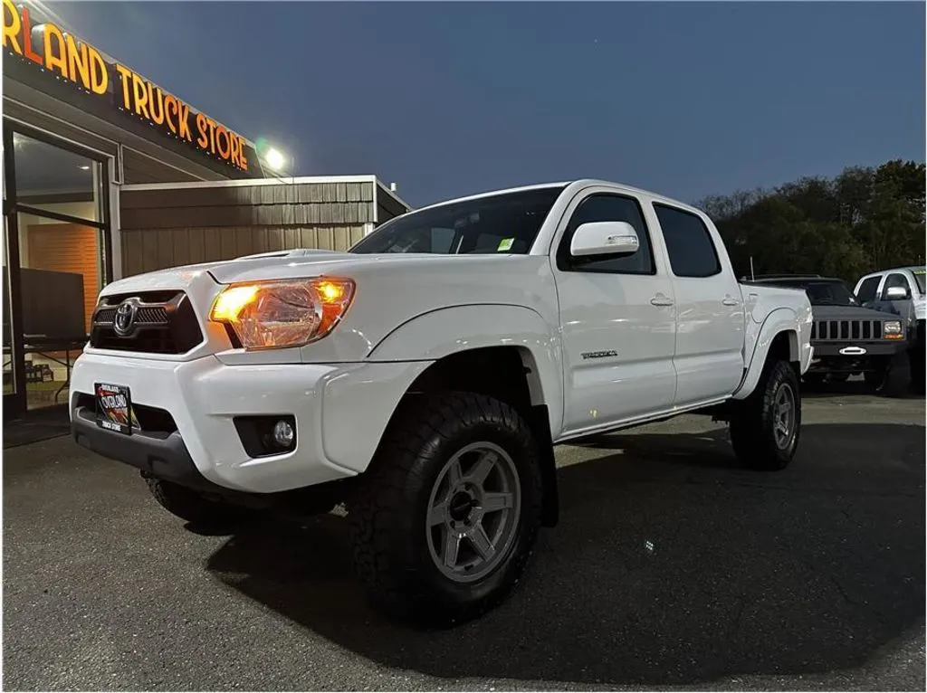 2015 Toyota Tacoma Double Cab TRD Sport New Lift Wheels Tires