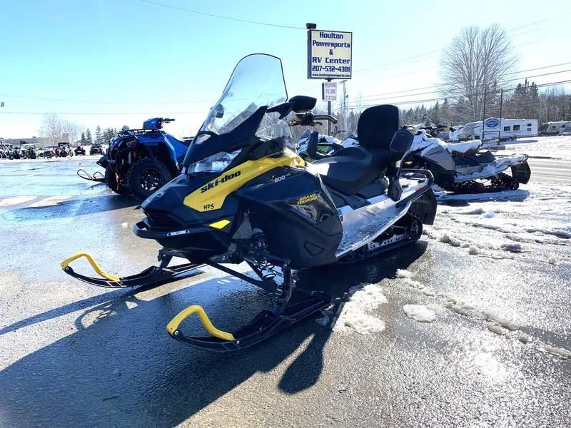 2024 Ski-Doo Grand Touring Sport Rotax 600 ACE