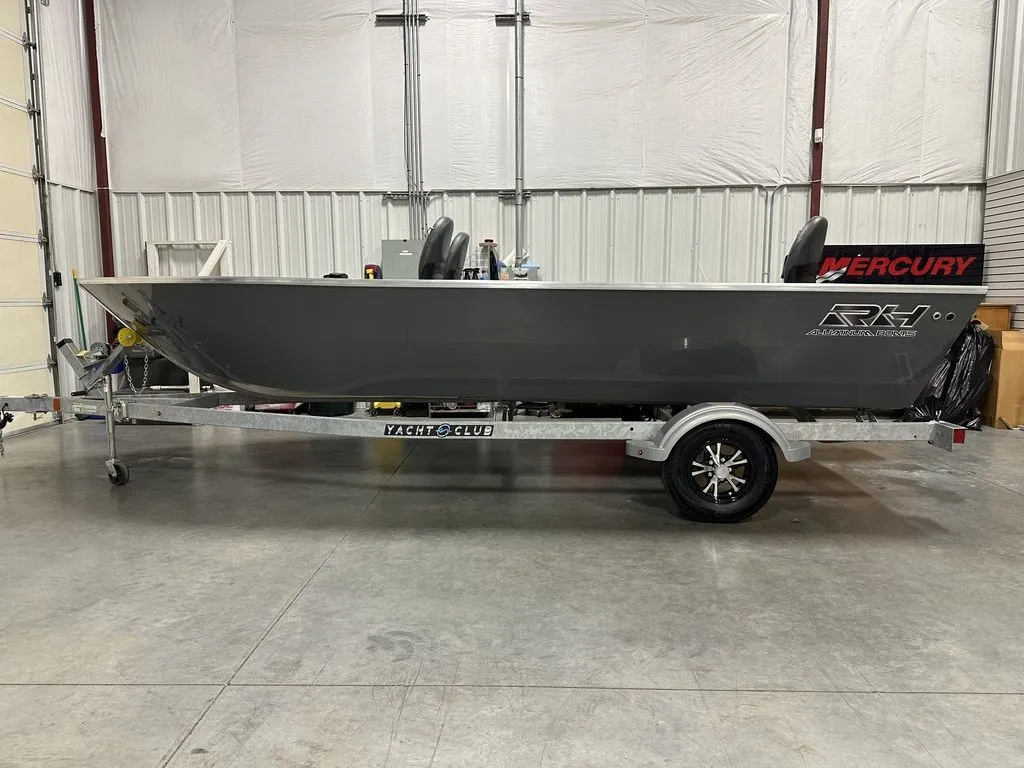 2024 RH Boats Pro V 18 