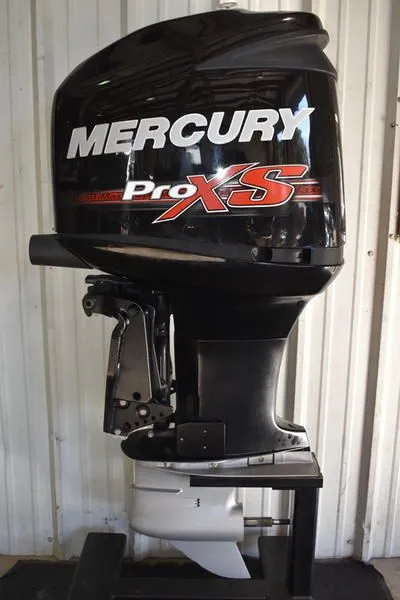 2013 Mercury Marine 225 HP Pro XS